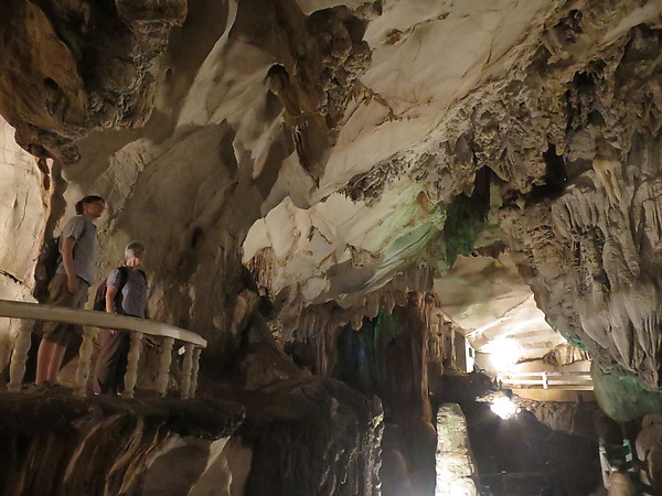 Grottes